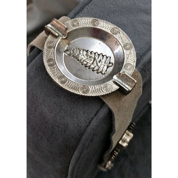 Rare Vintage Over Armchair Pewter Ashtray Weighted Leather Straps Native Western - Picture 1 of 8